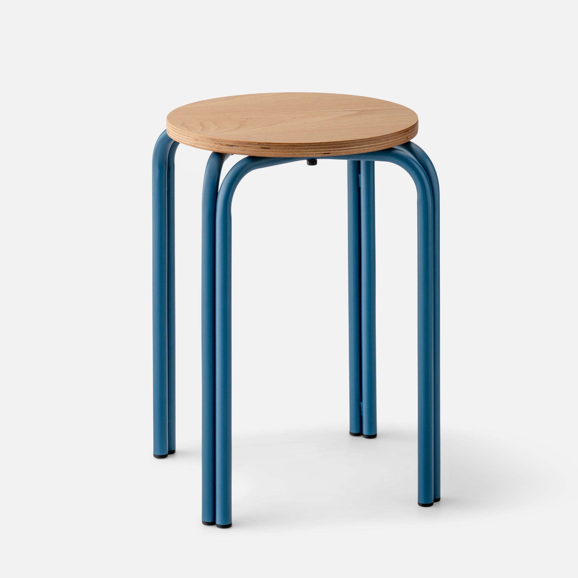 holiday24_147131_forma-stool-bk-s_silo-_1x1_jw-1.jpg
