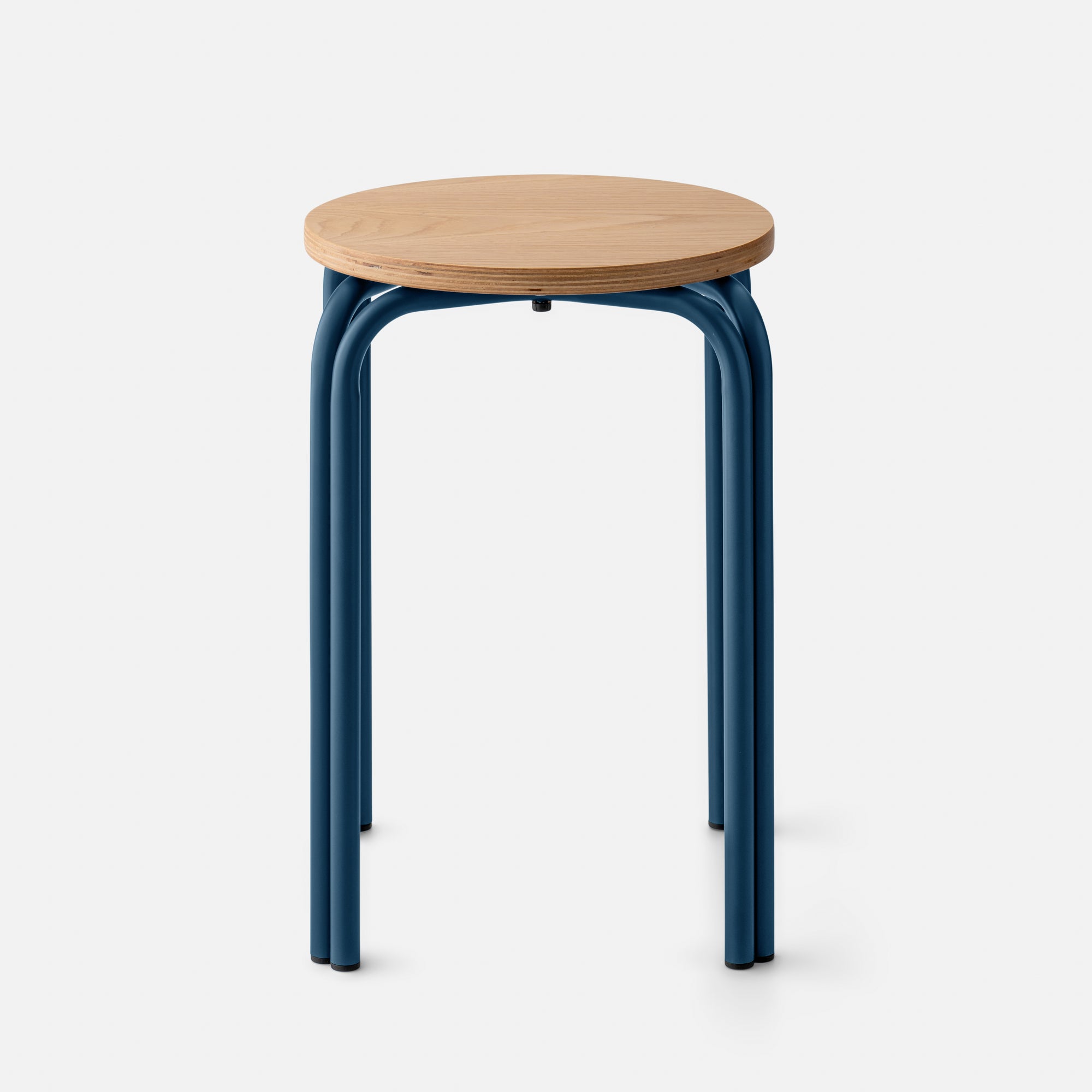 holiday25_148232_forma-stool-ig-s-alt_silo_1x1_jw-1.jpg