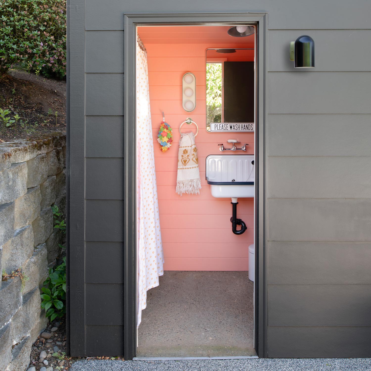 products_SF_PinkBath_02_ALLEGHENY_web-1.jpg