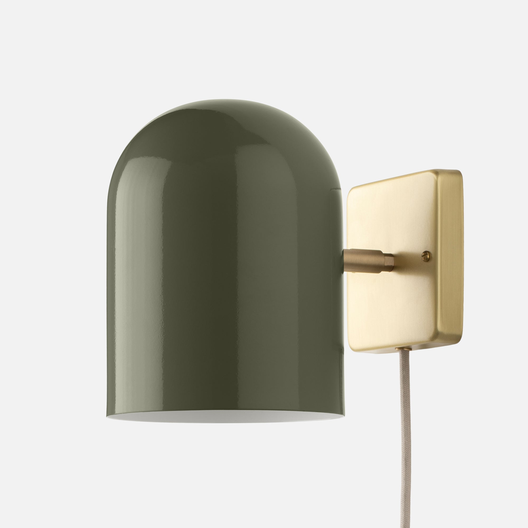 summer24_142113_allegheny-6-plug-in-sconce-agr-g-nb_silo_1x1_jw-1.jpg